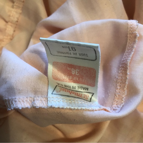 Vintage peach and lace full length nightgown - Picture 4 of 7